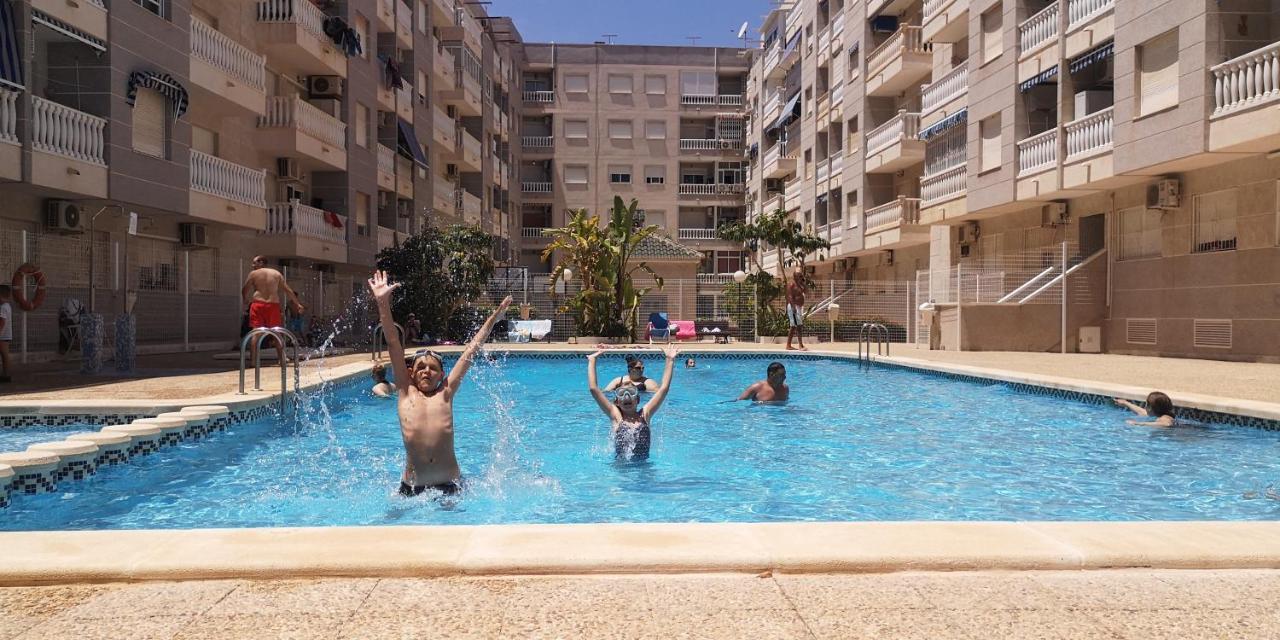 Mila Sloneczny Apartament W Torrevieja Centrum Exterior photo